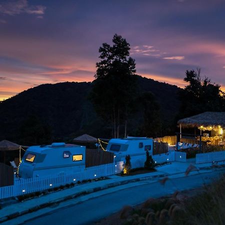 Stellar Goldenhill Cameron Танах-Рата Екстер'єр фото