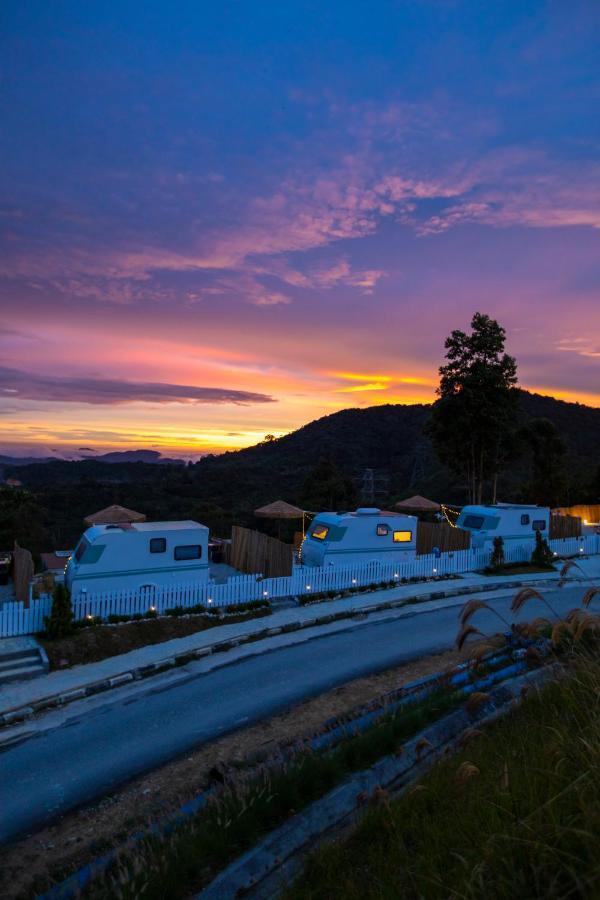 Stellar Goldenhill Cameron Танах-Рата Екстер'єр фото